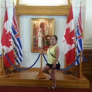 Meet your Posher, Adriana